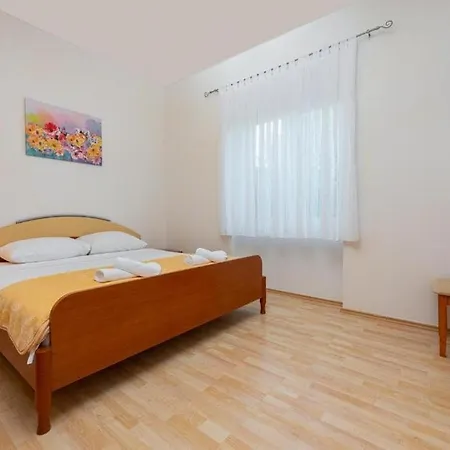 Casa vacanze Seaside Family Friendly House With A Swimming Pool - 20109